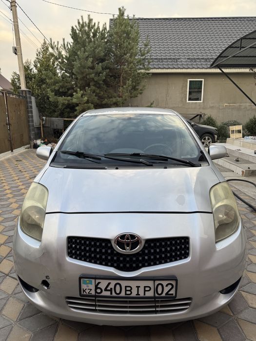 Тойота ярис продам