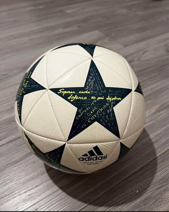Minge fotbal Adidas Uefa Champions League 2016