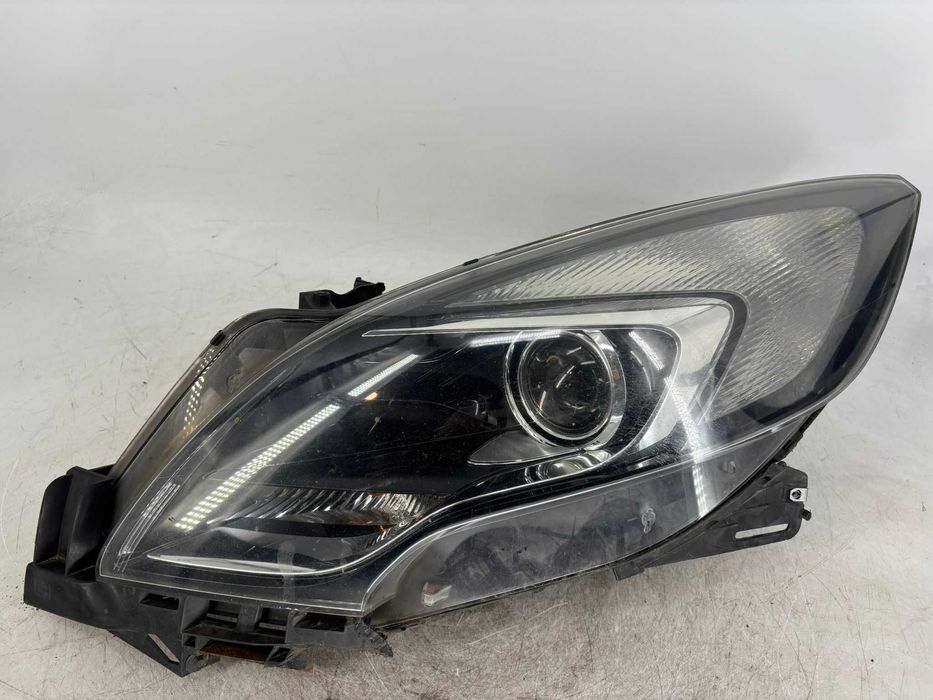 Far stanga/dreapta cu lupa  Opel Zafira C an 2012