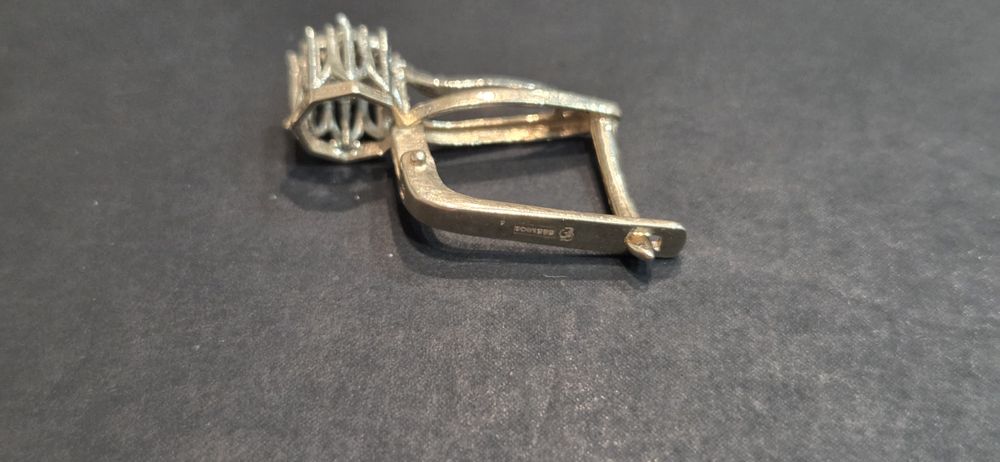 Серьга с брилиантами