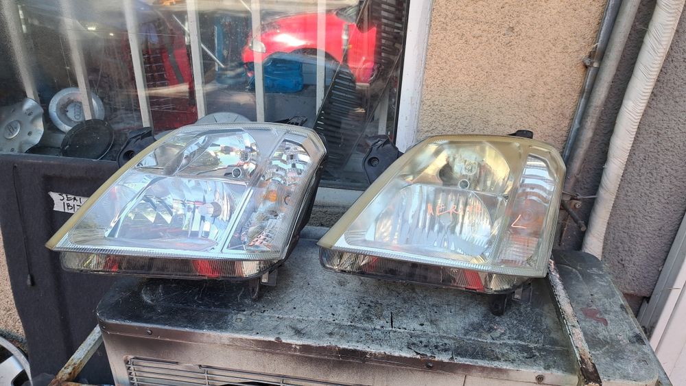 Оригинален фар Opel Meriva ляв.десен VALEO