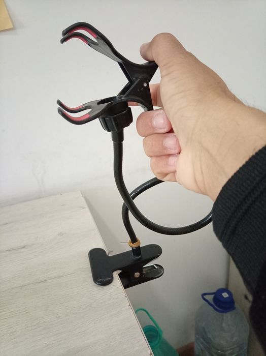 Telefon tutgich har qanday joyga Moslashadi