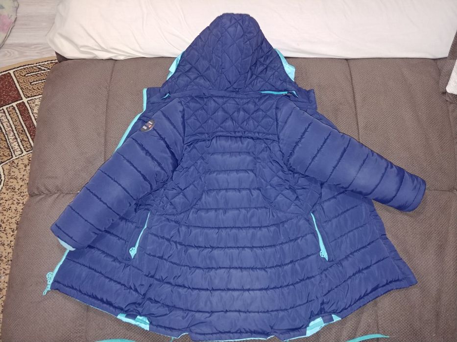 Куртка для довечки  зима.