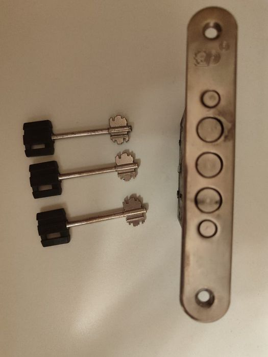 Продам сувальдный замок