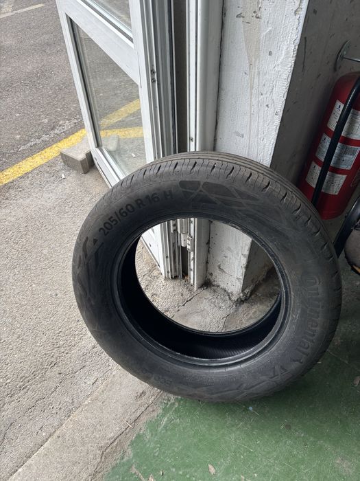 Гуми дачия джогер 205/60/16 континентал