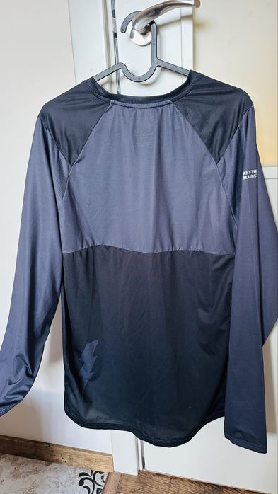 Вело блуза с дълъг ръкав