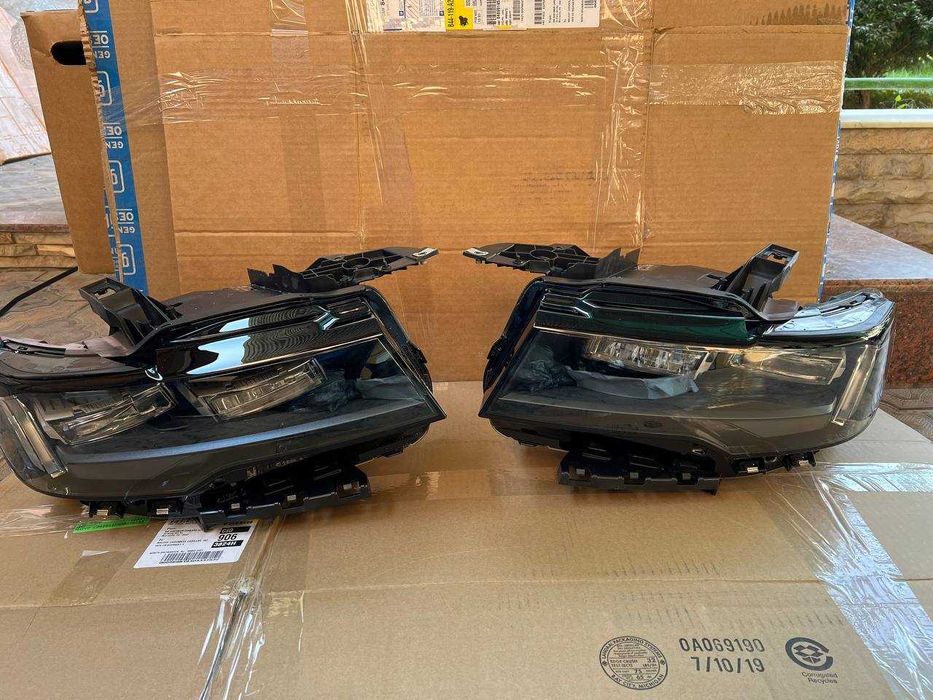 Фара Chevrolet Tahoe, Cadillac Escalade