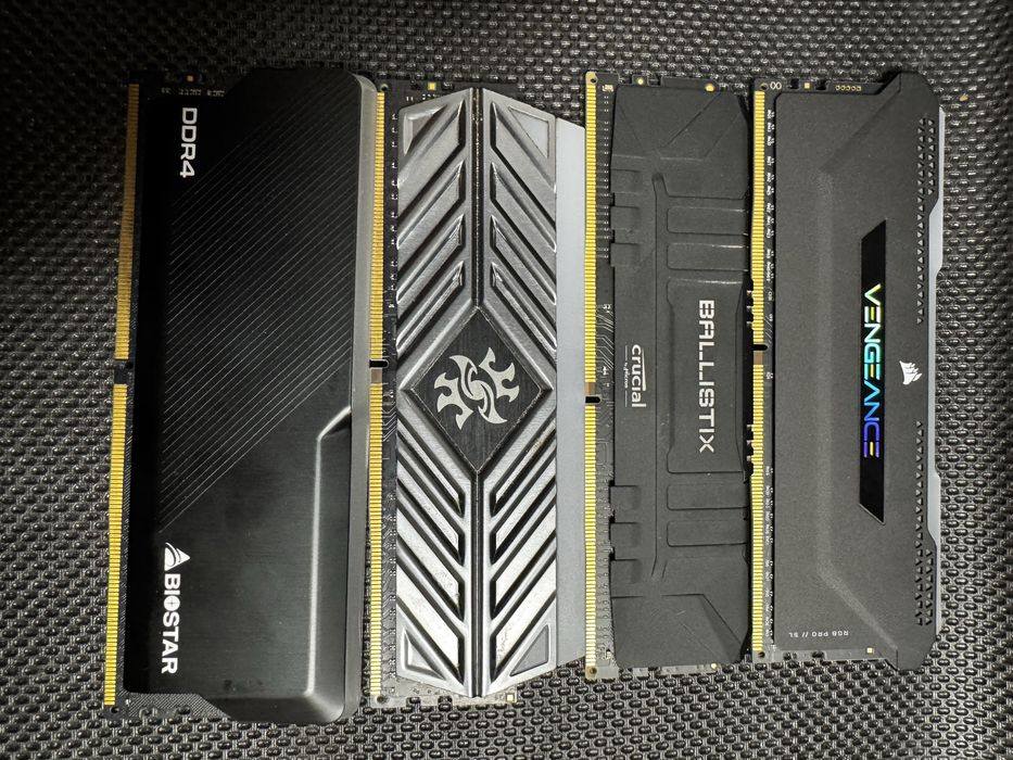 Memorii ram ddr4 16gb 3600mhz kit rgb corsair biostar adata