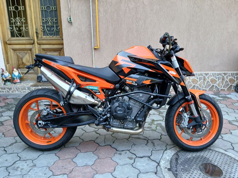 Vând KTM DUKE 890 GP an 2023