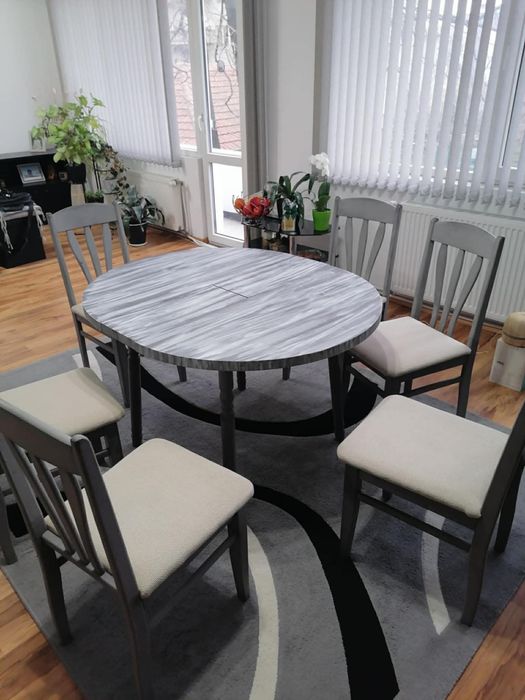 Трапезна маса с шест стола