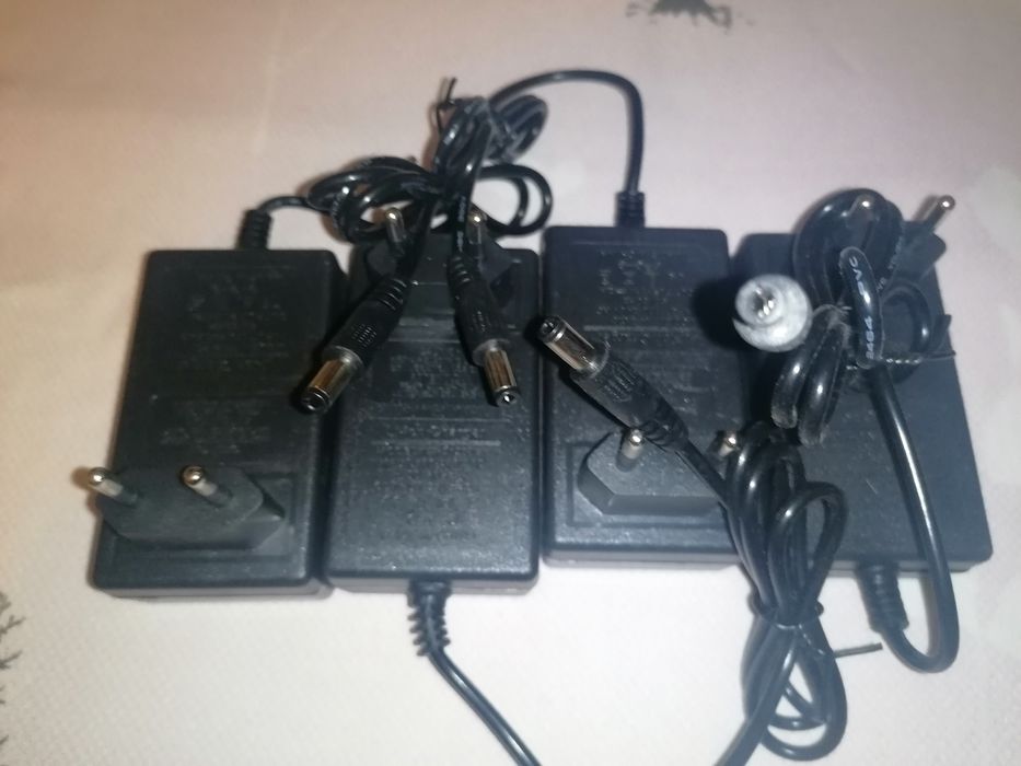 Alimentator  incarcator 21v 2a pentru scule 5s, 39  ron