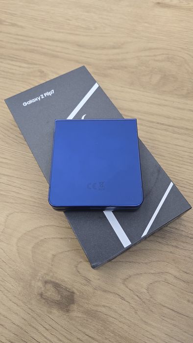 Samsung Galaxy Z Flip 7  Гаранция + Застраховка + Подаръци