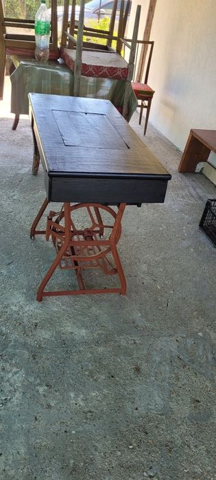 Masină de cusut Ileana fabricata în 1971 la Cugir