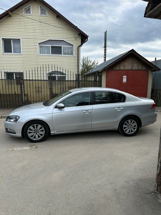 VW Passat B7 - 2.0 - 140 cp - Navigatie - Clima - Computer de bord - BlueMotion