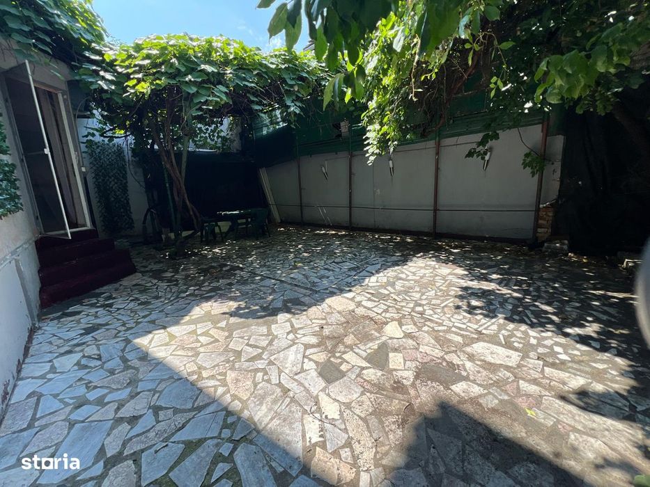 Calarasilor- Piata Muncii, vila 8 camere singur curte si teren 197 mp,