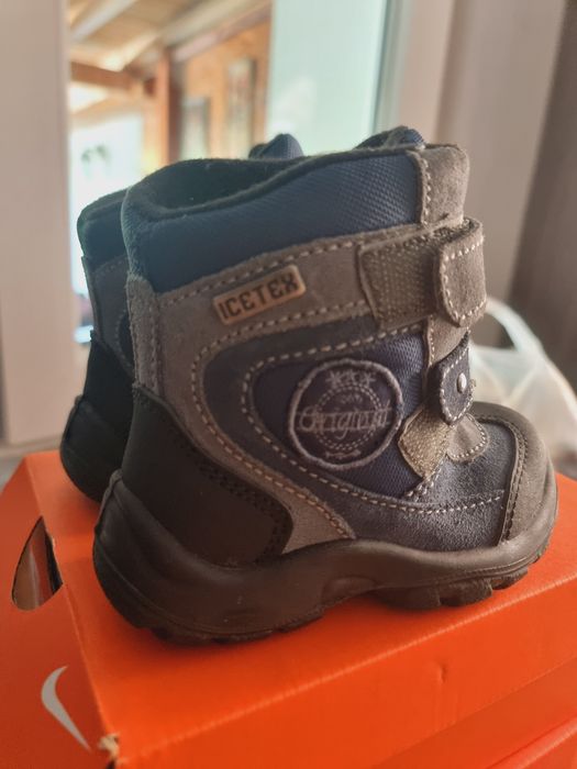 Зимни детски боти