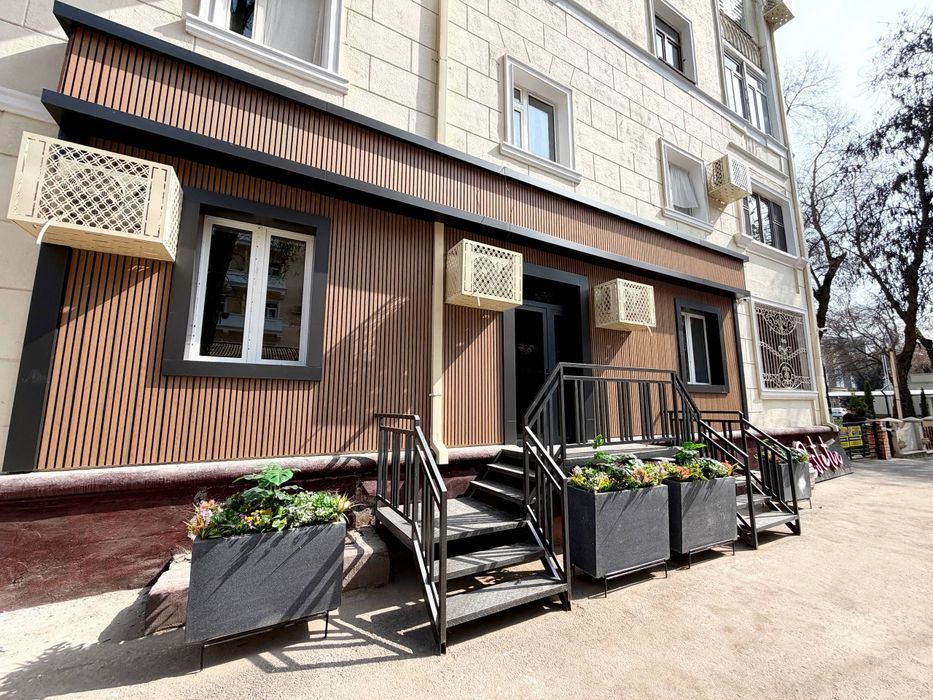 ПРОДАЁТСЯ! Помещение 100м² фасад 12м Шота Руставели арендатор готов