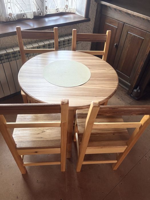 Стулья из натурального дерева