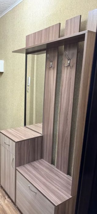 Продам прихожую.