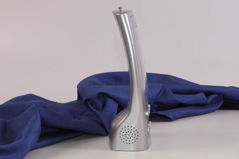 Radio cu ceas de birou, functii multiple, priza si baterii, NOU