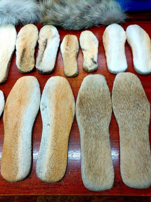 Стельки из натурального меха.