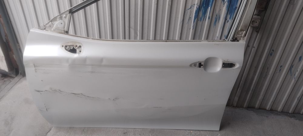 Дверь камри70. Правое