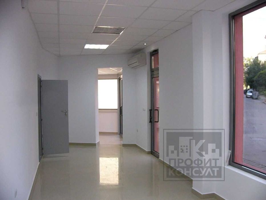 Продава се Магазин в Велико Търново, Център - 67 кв.м за 738 €/кв.м - Снимка #2