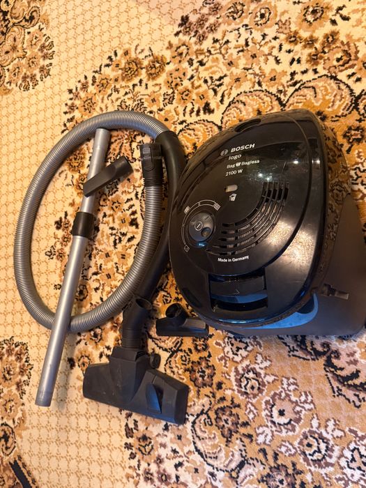 Пылесос Bosch 2100w