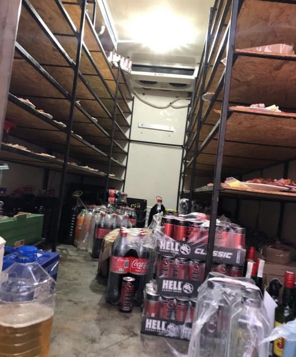 Masina frigorifica de închiriat