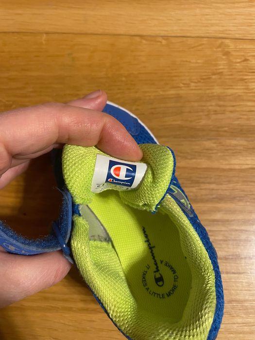 Adidasi Champion marimea 22