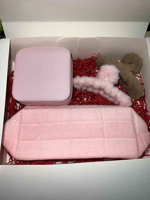 Подарочные боксы для девушек