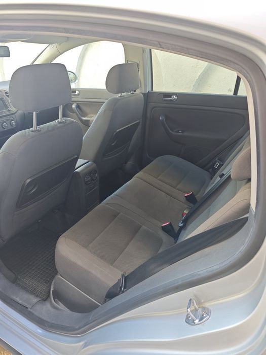 VW Golf  5 Plus .