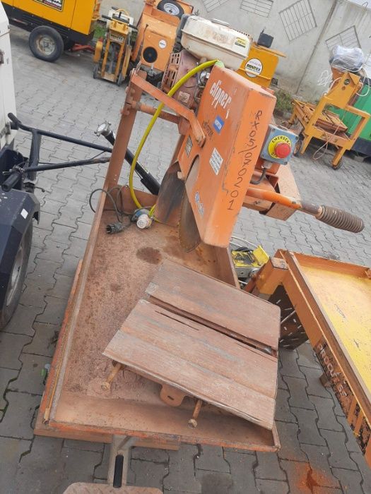 Отрезни маси под НАЕМ с Разчен диаметър от 230 до 650 от Рентекс