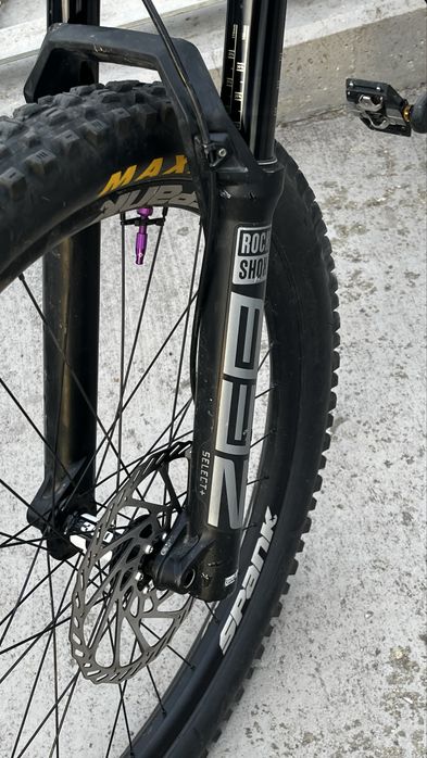Продавам рамка и вилка,части за колело MTB.