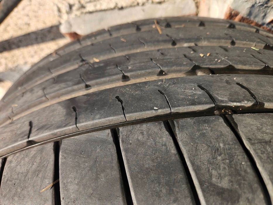 255/40/19 DOT- 4525 Bridgestone