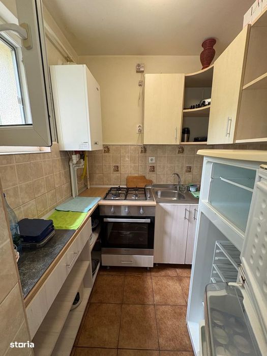 2cam nd 30 mp zona primaverii se vinde mob si utilat 72.000 euro
