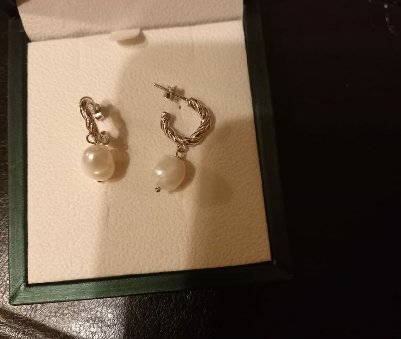 Продаются серебряные наборы, серьги