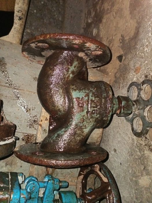 З А Д В И Ж К И  фланцы