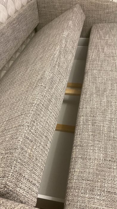 Диван раскладной с подушками