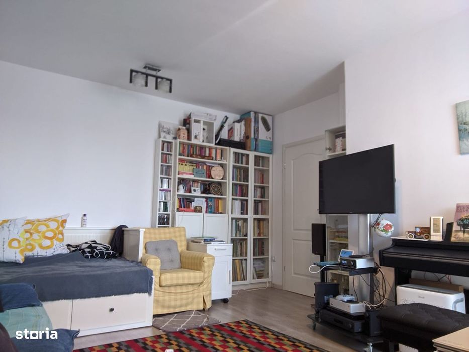 Garsonieră Spațioasă la Curte