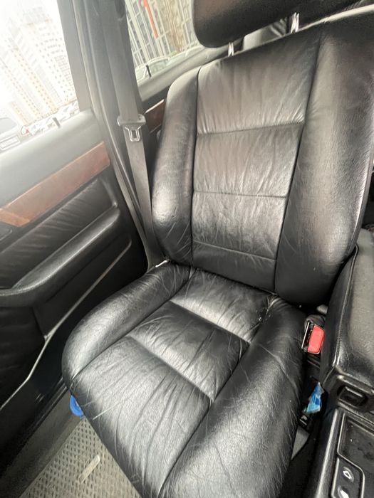 Продам салон жатый кожа бмв е34