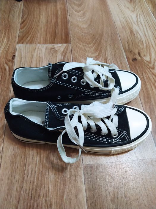 Продам кеды недорого