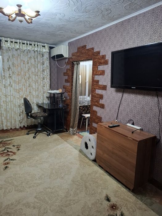 Сдается 2х комнатная в центре города