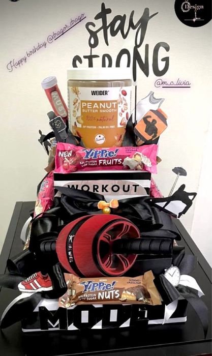 Torturi personalizate de jeleuri ,scutece ,machete ,