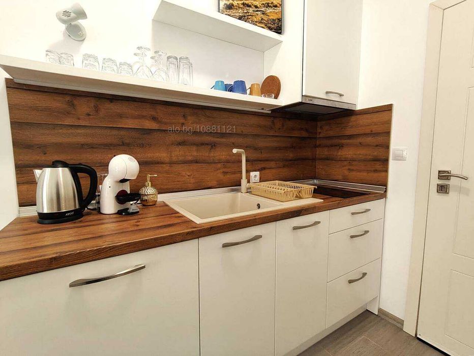 ТОП ЛОКАЦИЯ / Първа линия Несебър с частична гледка море,Валенсия