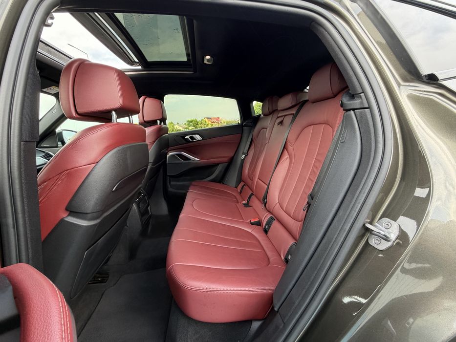 BMW X6 M Pachet * 4.0i * Piele Rosie * Swarovski