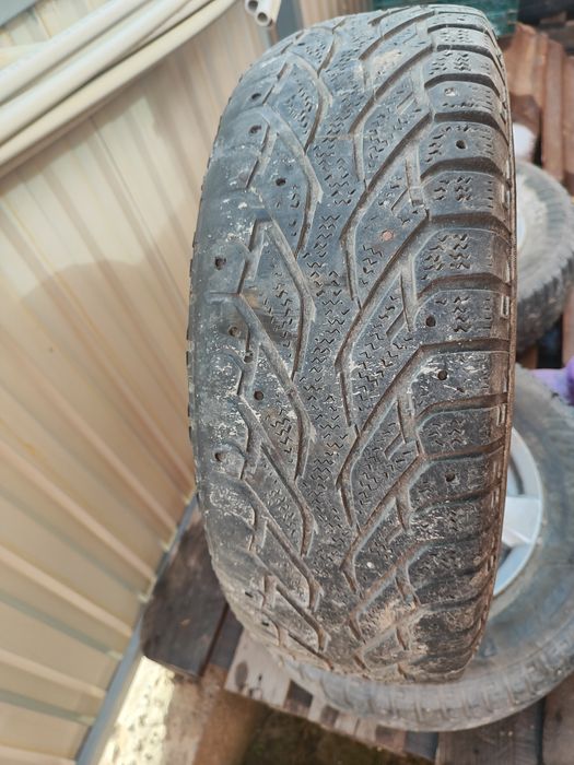 Диски с резиной от Тайота Ипсун