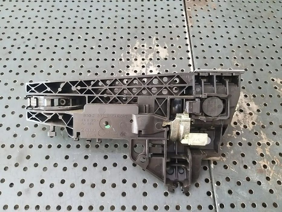 Maner usa dreapta fata audi a4 b8 8k 8t02837886