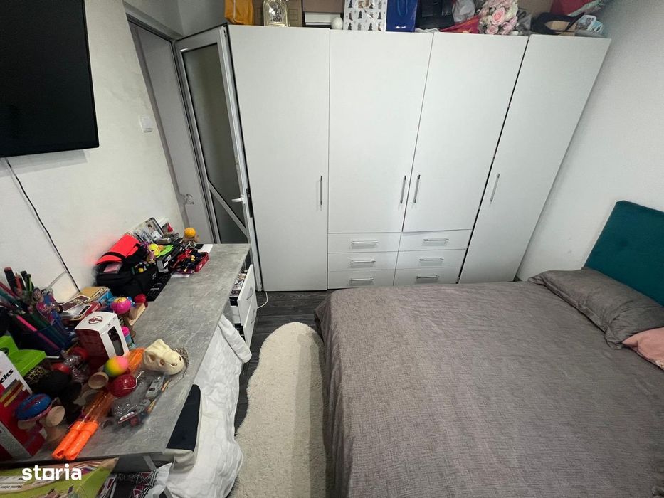 VAND URGENT 3 camere Micro 40 pret 53.000 euro Negociabil