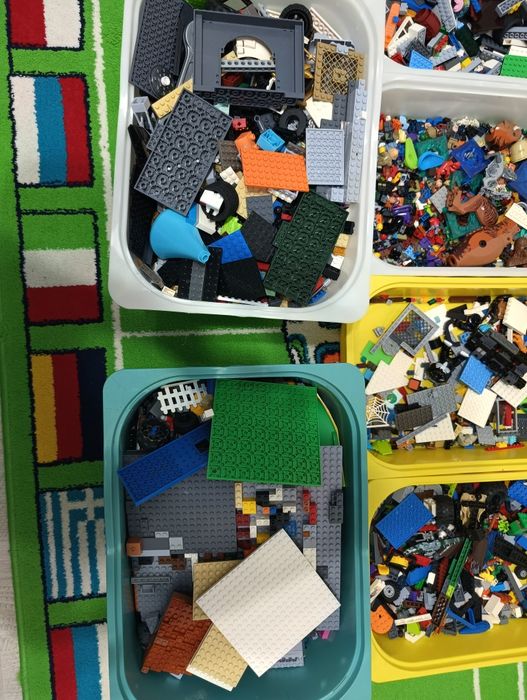 Продам очень много лего